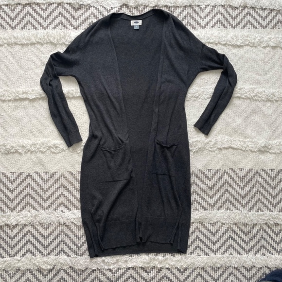 Old Navy Size XS Long Length Fitted Dark Grey Cardigan - Picture 2 of 5